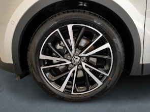 Vehicle image TOYOTA C-HR 2.0 HEV Style Premiere 4x4