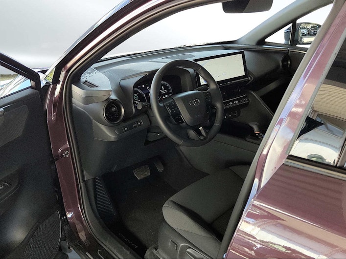 Vehicle image TOYOTA C-HR