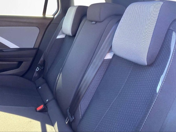 Vehicle image 7 Vehicle image 7