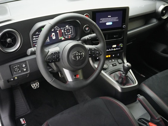Vehicle image 6