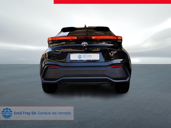 Vehicle image 12