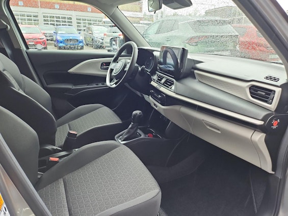 Vehicle image 13 Vehicle image 13