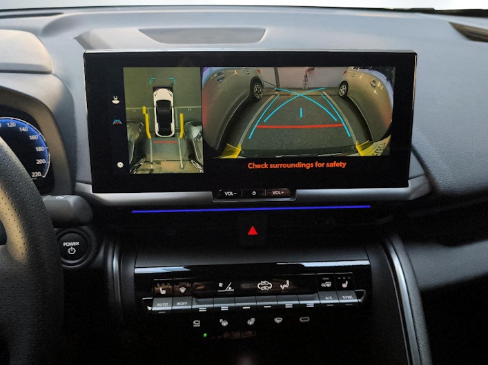 Vehicle image TOYOTA C-HR