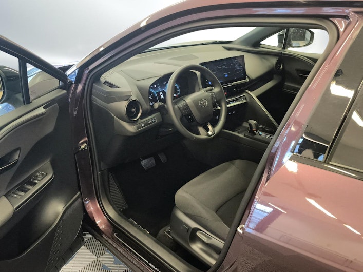 Vehicle image TOYOTA C-HR