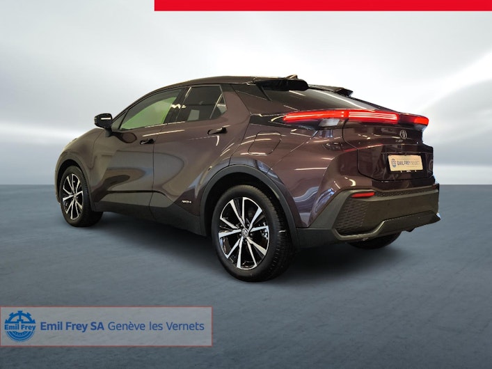 Vehicle image TOYOTA C-HR