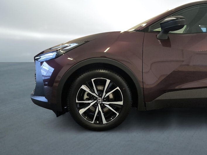 Vehicle image TOYOTA C-HR