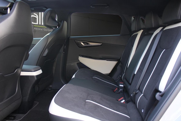 Vehicle image 12 Vehicle image 12