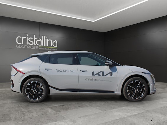 Vehicle image 4 Vehicle image 4