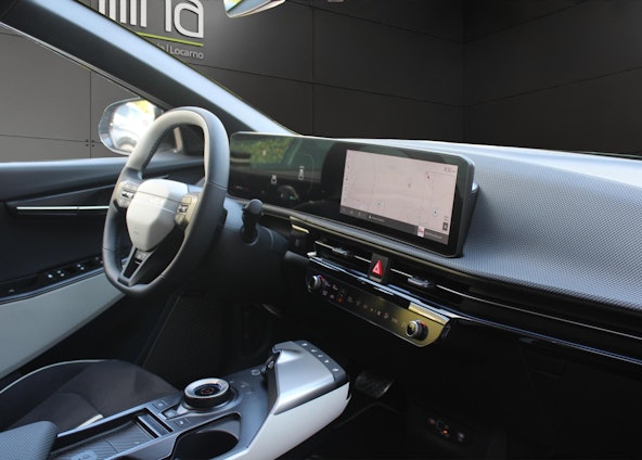 Vehicle image 10 Vehicle image 10