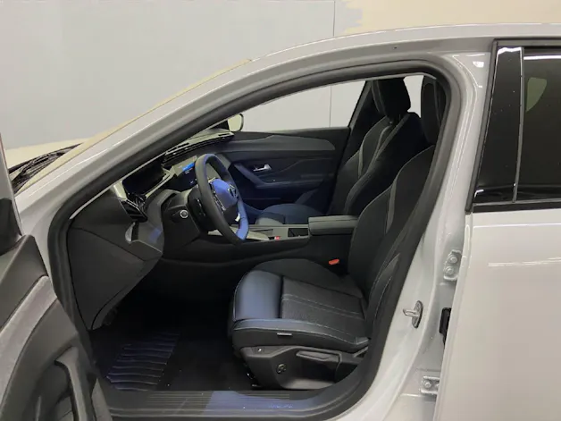 Peugeot 308 1.2 Hybrid 136 Allure