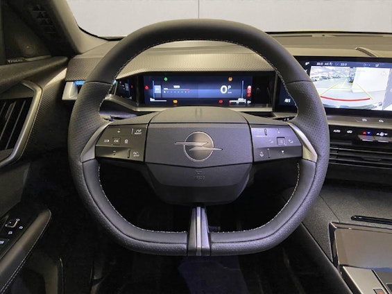 Vehicle image 6 Vehicle image 6