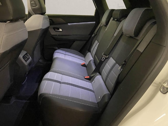 Vehicle image 10 Vehicle image 10