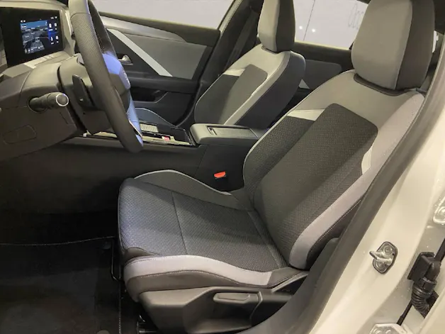 Opel Astra Sports Tourer 1.2 T 130 Edition