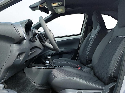 TOYOTA Aygo X 1.0 VVT-i JBL Edition 2