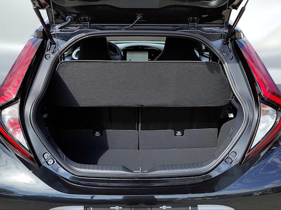 Vehicle image 11 Vehicle image 11