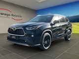 First vehicle image