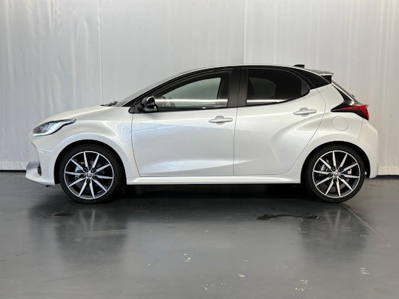 Vehicle image 8