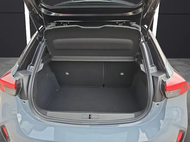Opel Corsa-e 156 GS