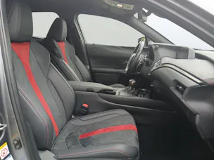 Lexus UX 250h F-Sport Launch Edition