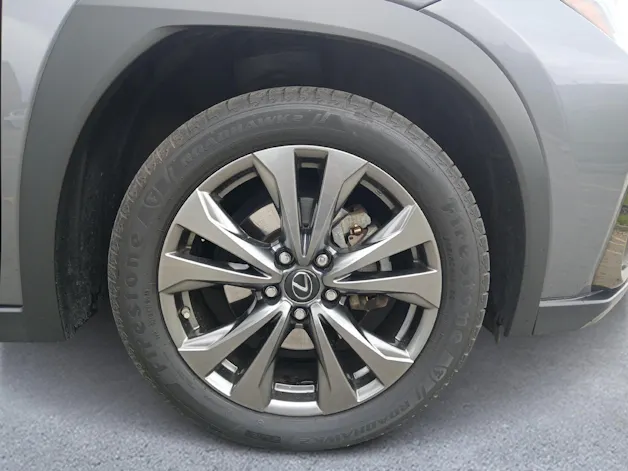 Lexus UX 250h F-Sport Launch Edition