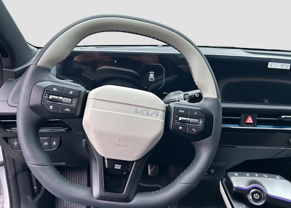 Vehicle image 8 Vehicle image 8