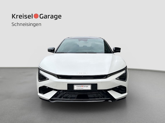 First vehicle image