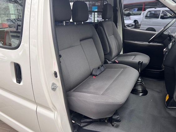 Vehicle image 10 Vehicle image 10