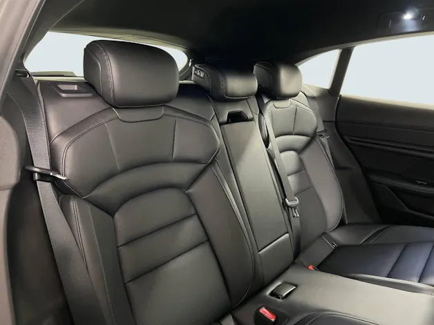 Porsche Taycan 4 Cross Turismo