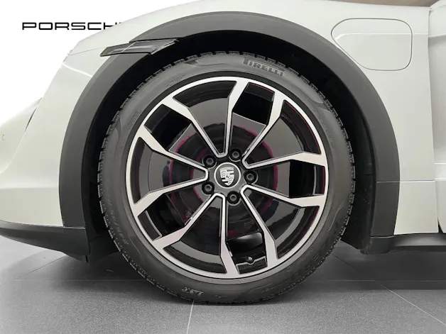 Porsche Taycan 4 Cross Turismo