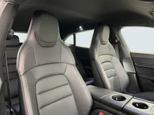 Porsche Taycan 4 Cross Turismo