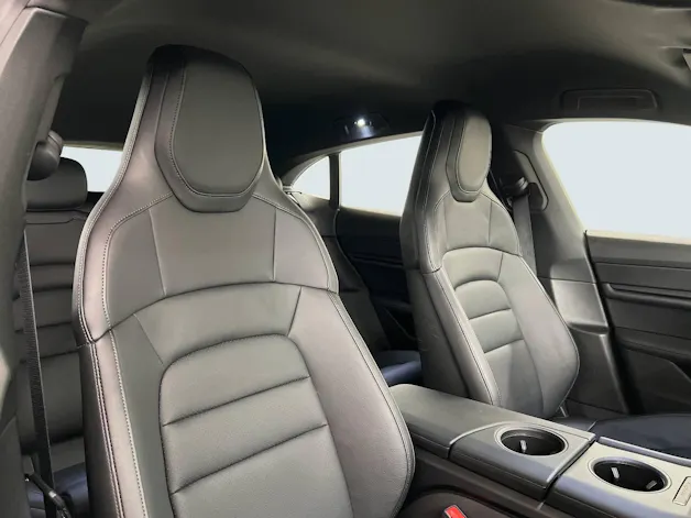 Porsche Taycan 4 Cross Turismo