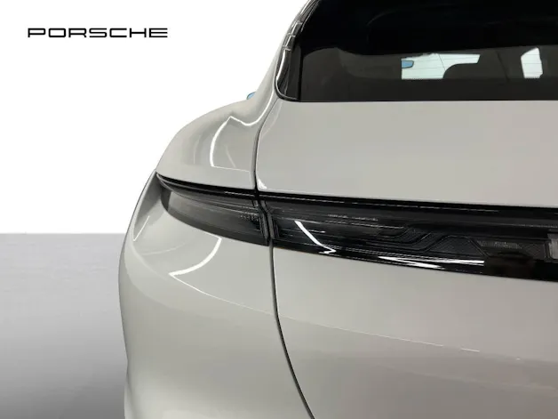Porsche Taycan 4 Cross Turismo