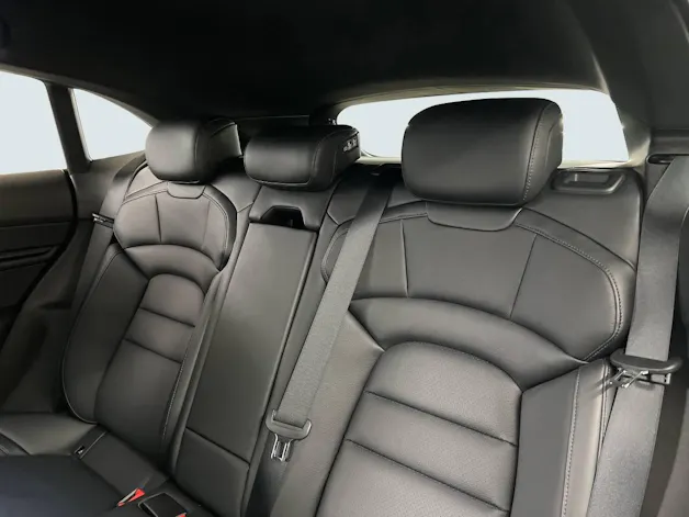 Porsche Taycan 4 Cross Turismo