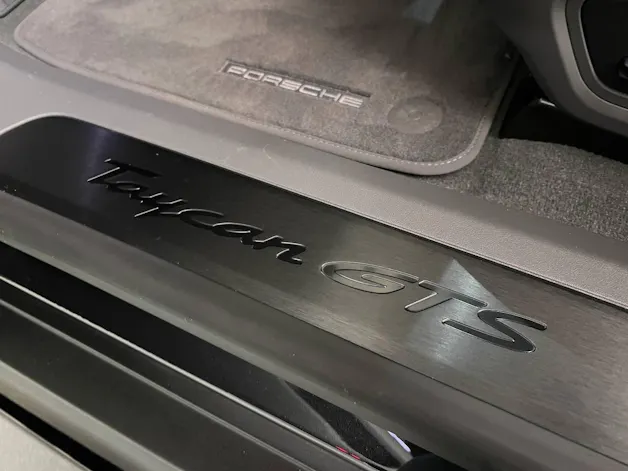 Porsche Taycan GTS Sport Turismo