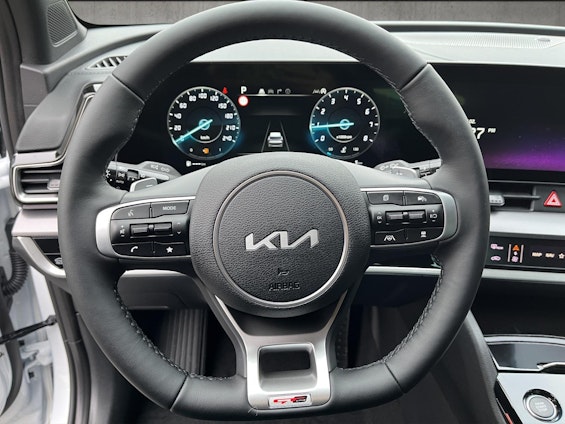 Vehicle image 10 Vehicle image 10