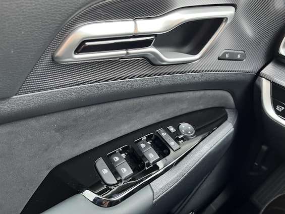 Vehicle image 35 Vehicle image 35