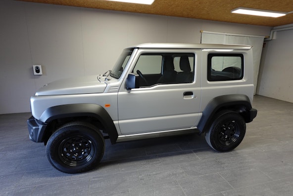 Vehicle image 33