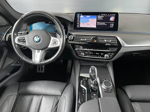 BMW 530e xDrive SAG Touring