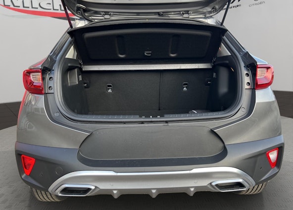 Vehicle image 15 Vehicle image 15