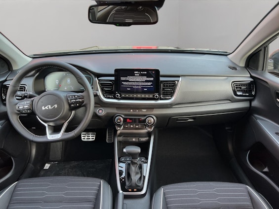 Vehicle image 10 Vehicle image 10