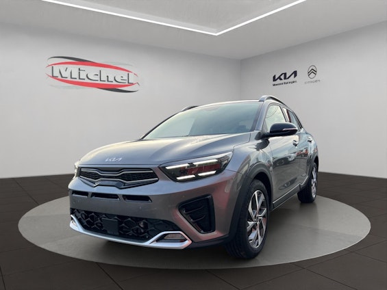 First vehicle image First vehicle image