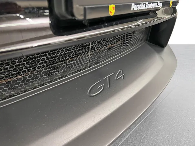 Porsche 718 Cayman GT4