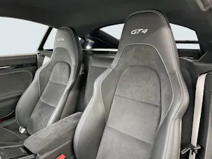 Porsche 718 Cayman GT4