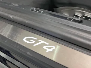 Porsche 718 Cayman GT4