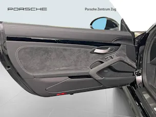 Porsche 718 Cayman GT4