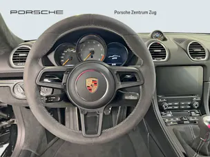 Porsche 718 Cayman GT4