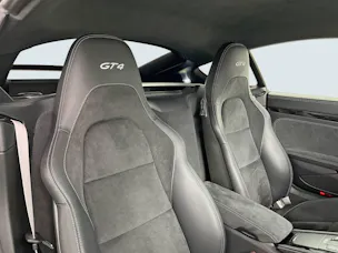 Porsche 718 Cayman GT4