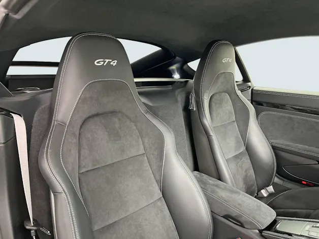 Porsche 718 Cayman GT4