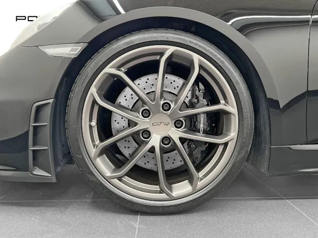 Porsche 718 Cayman GT4