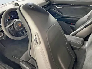 Porsche 718 Cayman GT4